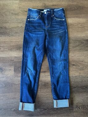 High-Rise Skinny Jeans in Dark Blue Wash